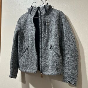 66 North Women’s Medium Zip Up Hooded Gray Coat